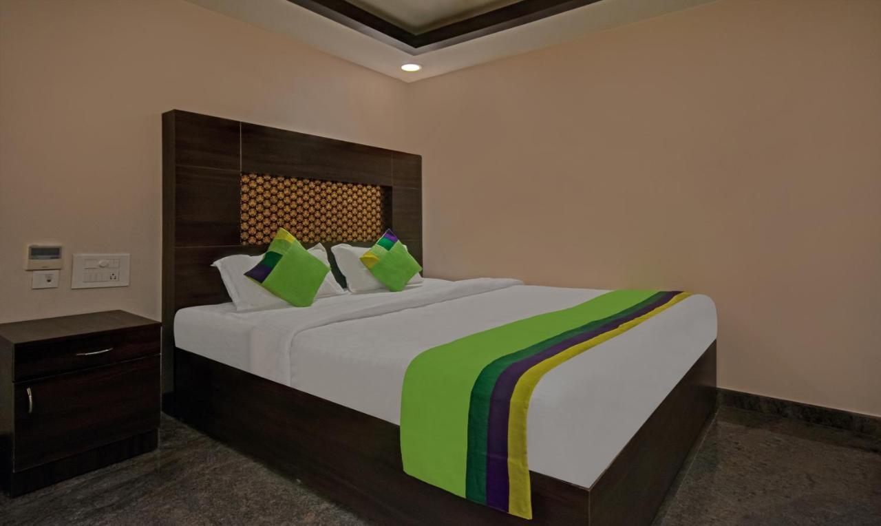 Treebo Trend Palm Tree Hotel เชนไน ภายนอก รูปภาพ