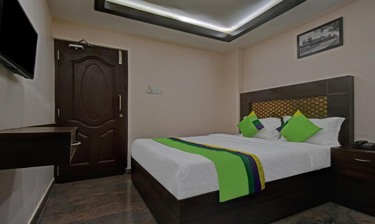 Treebo Trend Palm Tree Hotel เชนไน ภายนอก รูปภาพ