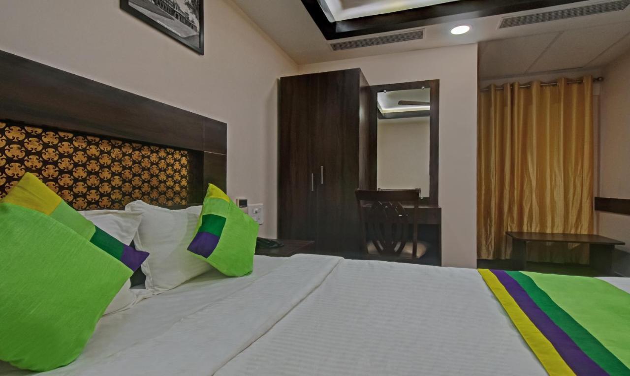 Treebo Trend Palm Tree Hotel เชนไน ภายนอก รูปภาพ