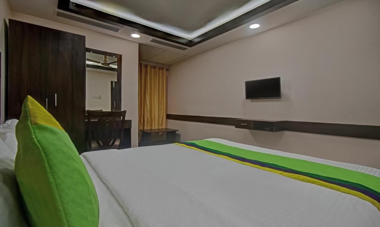 Treebo Trend Palm Tree Hotel เชนไน ภายนอก รูปภาพ