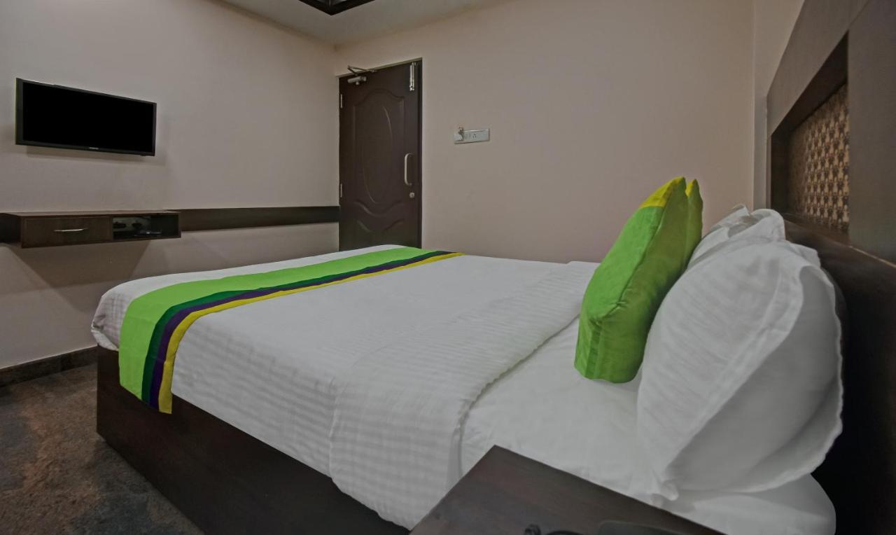 Treebo Trend Palm Tree Hotel เชนไน ภายนอก รูปภาพ